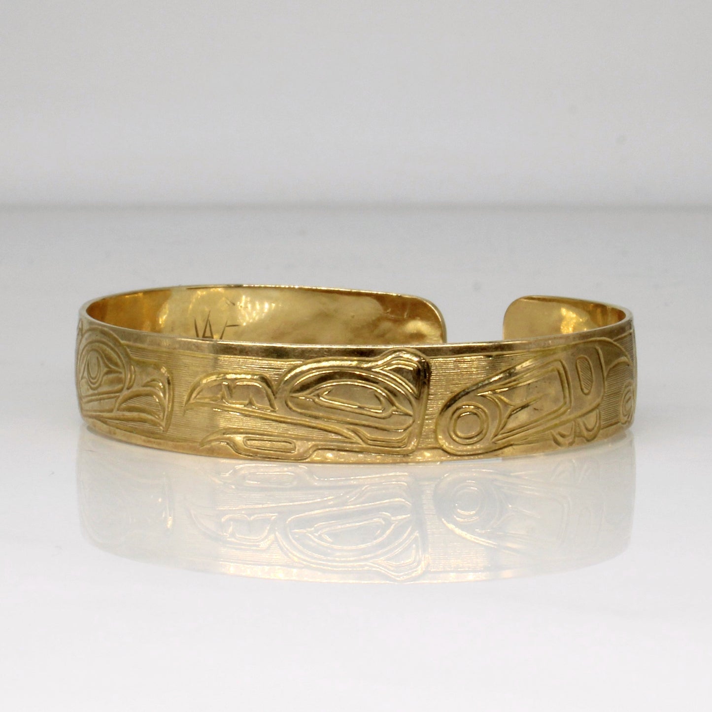 10k Yellow Gold Indigenous Eagle Art Bangle | 6 |